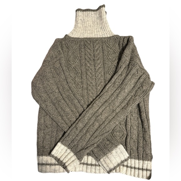 Ladies turtle neck sweater - Picture 2 of 5